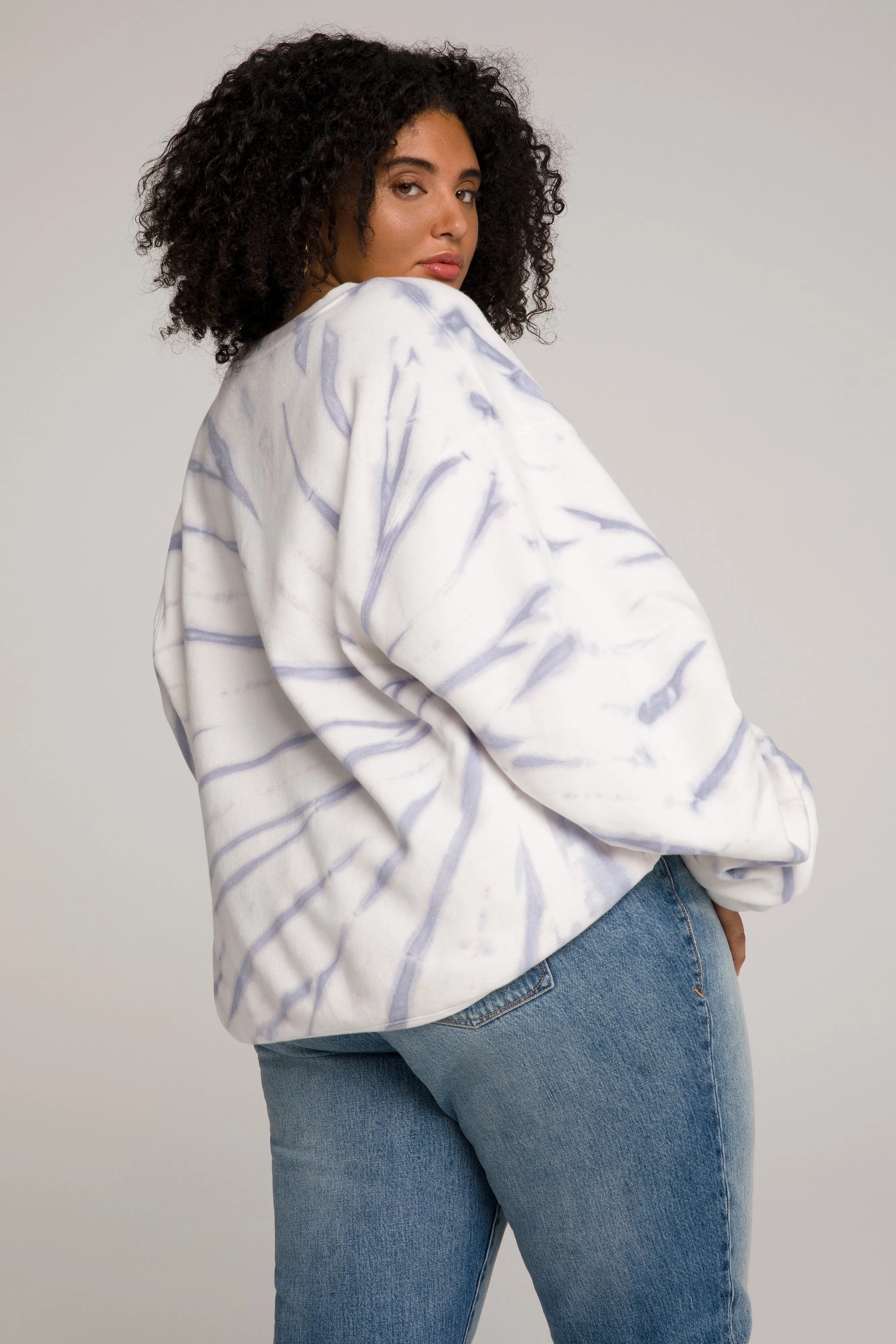 BOYFRIEND SWEATSHIRT | LILAC TIE DYE001