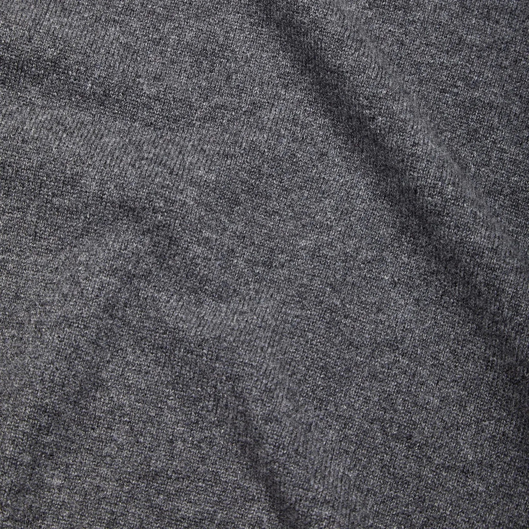 Cashmere crew neck in grey mélange