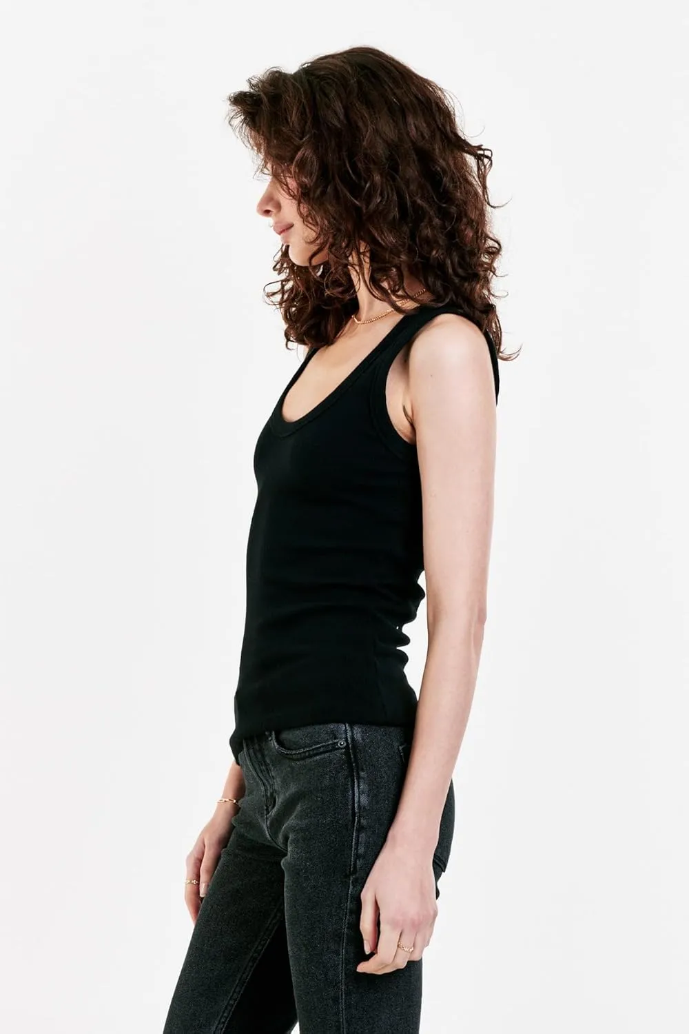 DEAR JOHN Paula Scoop Neck Sleeveless Women's Tank Top Fitted Knit