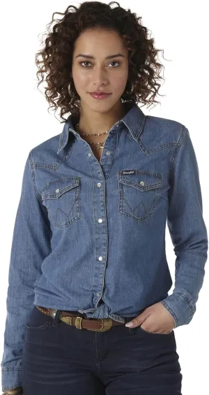 Wrangler Women's Retro Long Sleeve Western Denim Snap Shirt